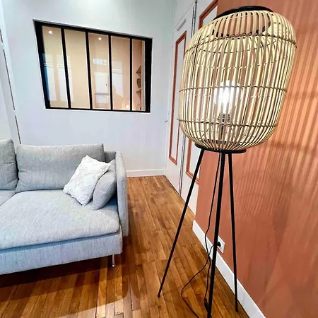 Terracotta Apartment *